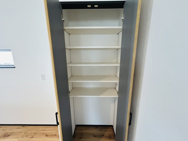 ◆完成済み◆汲沢5丁目 新築戸建 3980万円の収納