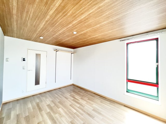 四街道市鹿渡のアパートの内装