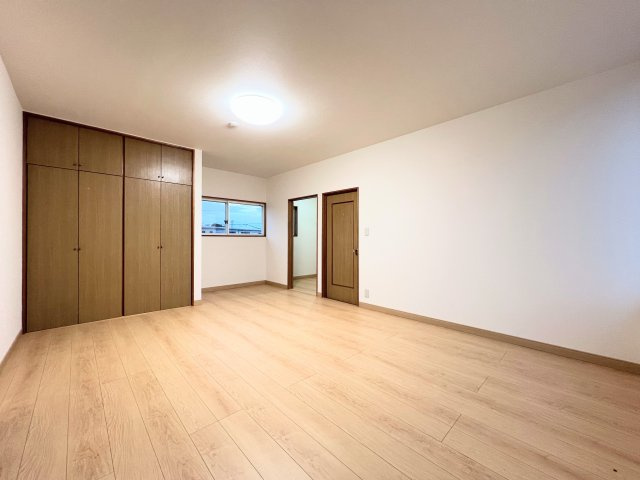 米沢市吹屋敷町　中古住宅の洋室