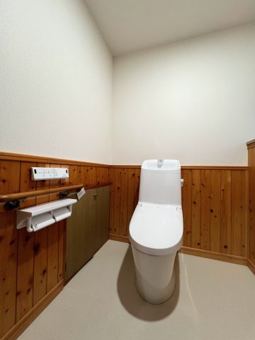 米沢市吹屋敷町　中古住宅のトイレ