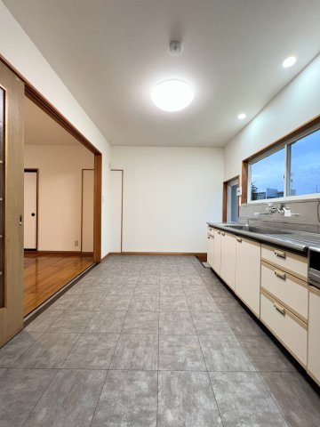 米沢市吹屋敷町のキッチン