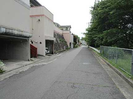 安佐南区毘沙門台3丁目の前面道路含む現地写真