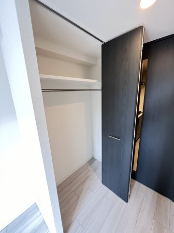 大阪市城東区関目３丁目の賃貸マンションの収納
