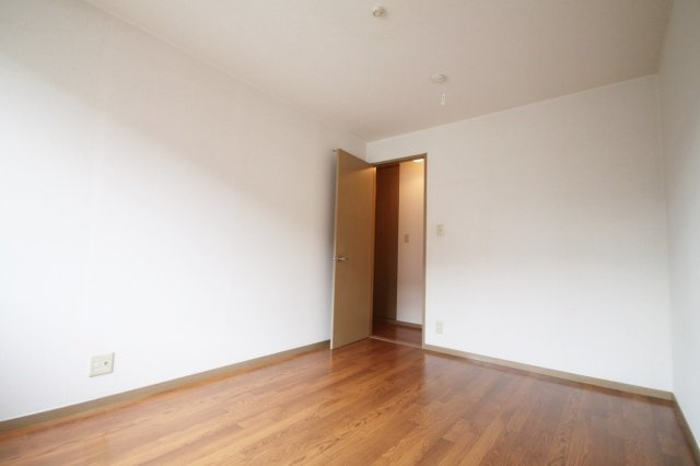 カーサアゼリアAの洋室|洋室です