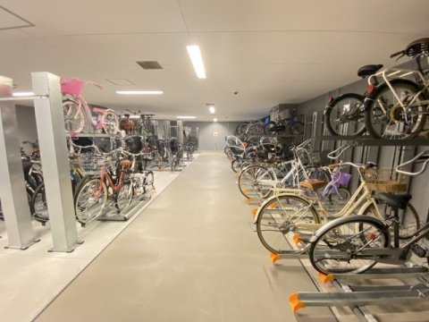 ブランズタワー御堂筋本町の駐輪場