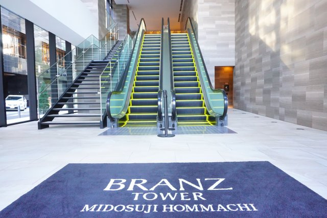 ブランズタワー御堂筋本町のエントランス