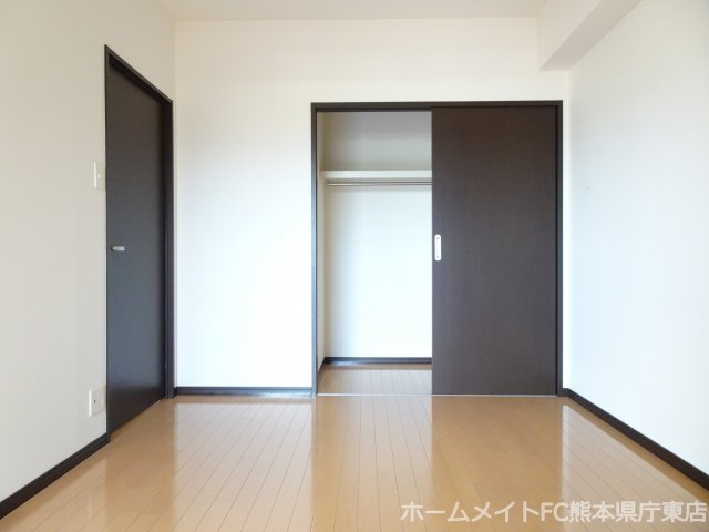 フォレストトップ平成南の洋室