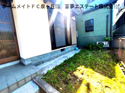 【庭】 | 深阪4丁戸建 | 玄関横の庭