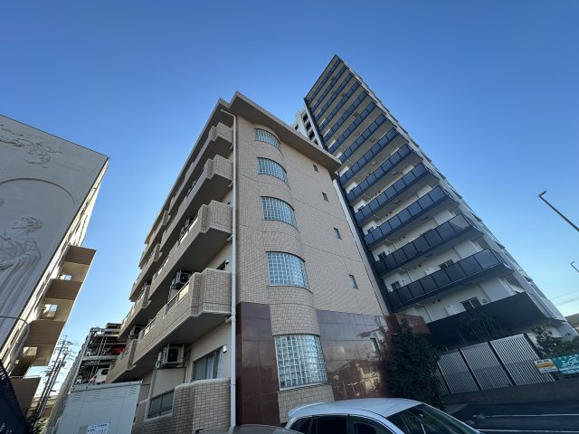 ヒルズ本多の外観