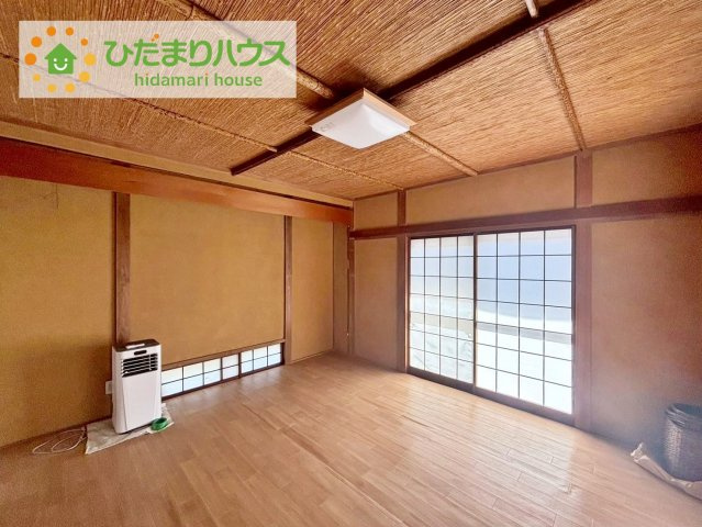 日立市宮田町2丁目　中古戸建の洋室|窓が多く、明るい空間を演出してくれます(*^^*)