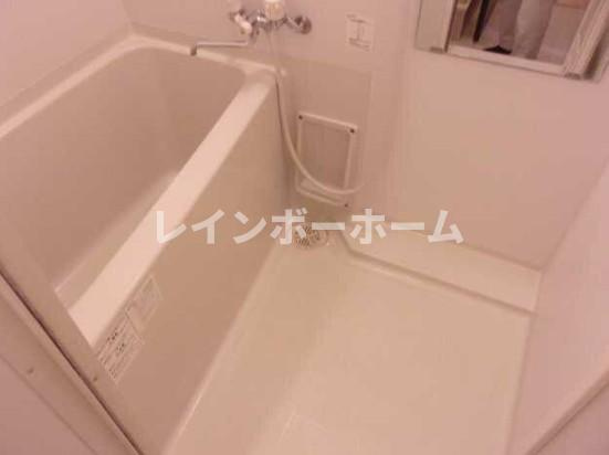 ヴィラセゾン船橋本町の浴室