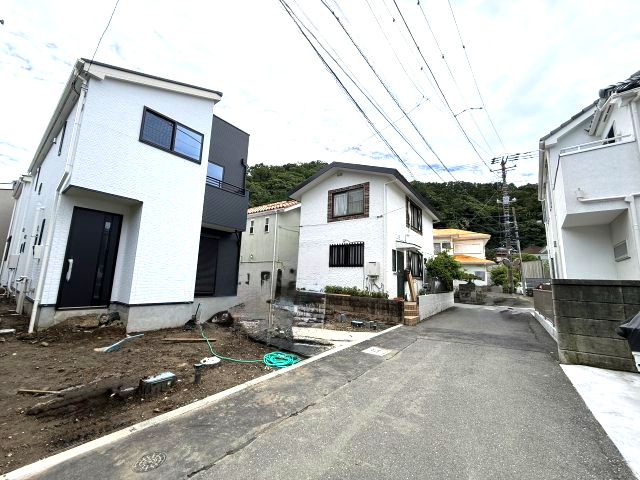 京浜急行逗子線「逗子・葉山」駅徒歩9分　ZEH基準　新築住宅の周辺|閑静な住宅街