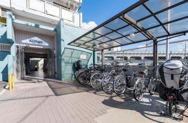 京都市伏見区深草泓ノ壺町　一棟マンション　近鉄伏見駅徒歩約２分の駐輪場