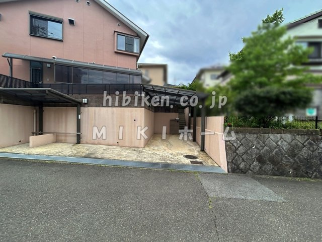 箕面市小野原西３丁目　中古戸建の外観