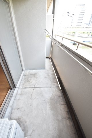 大阪市都島区片町２丁目の賃貸マンションのバルコニー