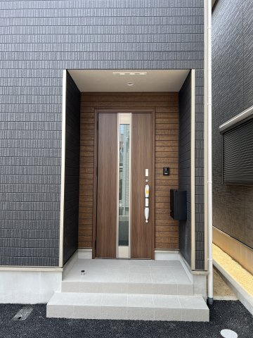 高浜市青木町第7　全4棟　2号棟のエントランス