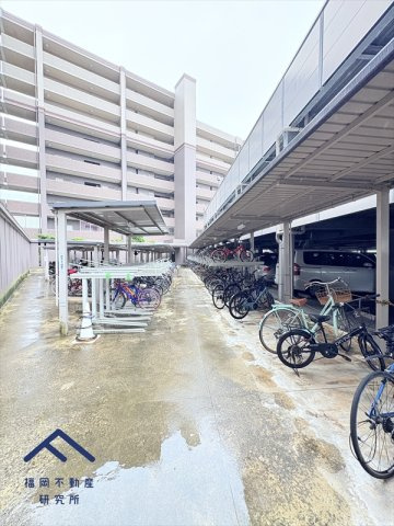 グランド・ルー博多南ガーデネッセの駐車場