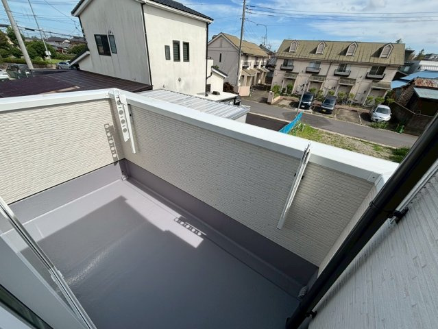 北葛飾郡松伏町　田中3丁目　新築戸建　全8棟のバルコニー|暖かな日差しのふりそそぐバルコニー