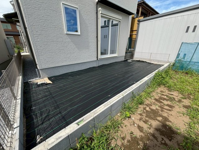 北葛飾郡松伏町　田中3丁目　新築戸建　全8棟の庭|お庭の付いた物件です