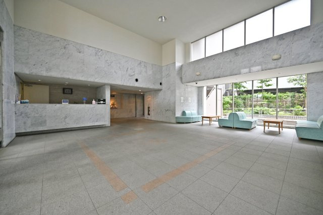 ステイツ尼崎西難波ガーデンズのエントランス