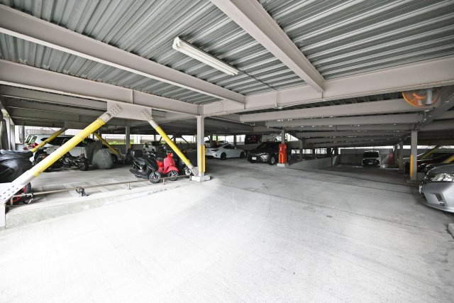 ステイツ尼崎西難波ガーデンズの駐車場|駐車場月額料金：5000円～8000円 ※空き状況は要確認