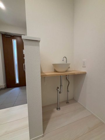北葛飾郡松伏町　田中3丁目　新築戸建　全8棟の設備|玄関で手洗いが出来ます