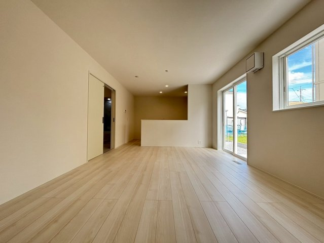 北葛飾郡松伏町　田中3丁目　新築戸建　全8棟の居間・リビング|使いやすい居間です