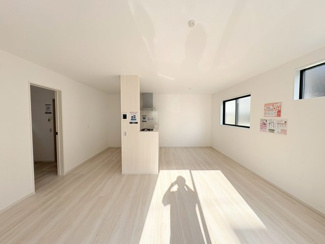 【居間・リビング】 | 川越市南田島　新築分譲　JR川越線『南古谷駅』徒歩14分　【牛子小学区】