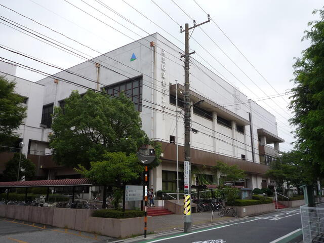 足立区東和図書館／東…まで214m