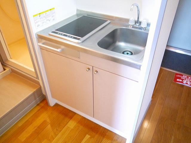 レオパレス冨田Ⅲのキッチン|お料理しやすいキッチンです