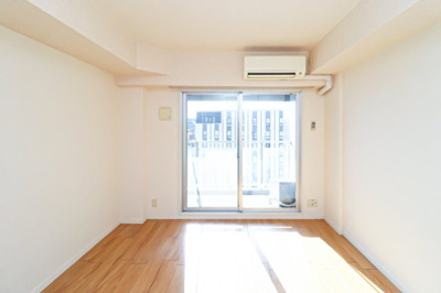 【居間・リビング】 | サヴォイザ・セントラルガーデン　★プライスホームなら仲介手数料が割引価格です★