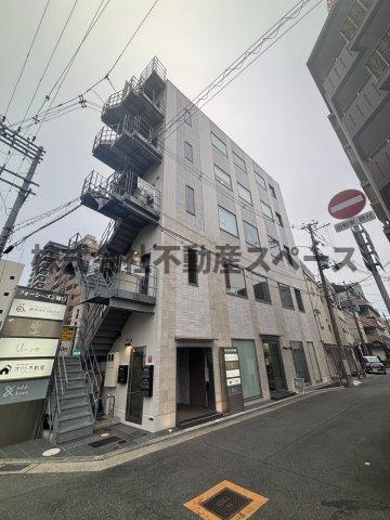 尼崎市南塚口町１丁目の店舗事務所の外観|１フロア１店舗　１階路面店　線路沿い　店舗東側看板設置可能　