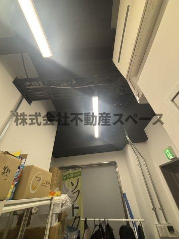 尼崎市南塚口町１丁目の店舗事務所の内装