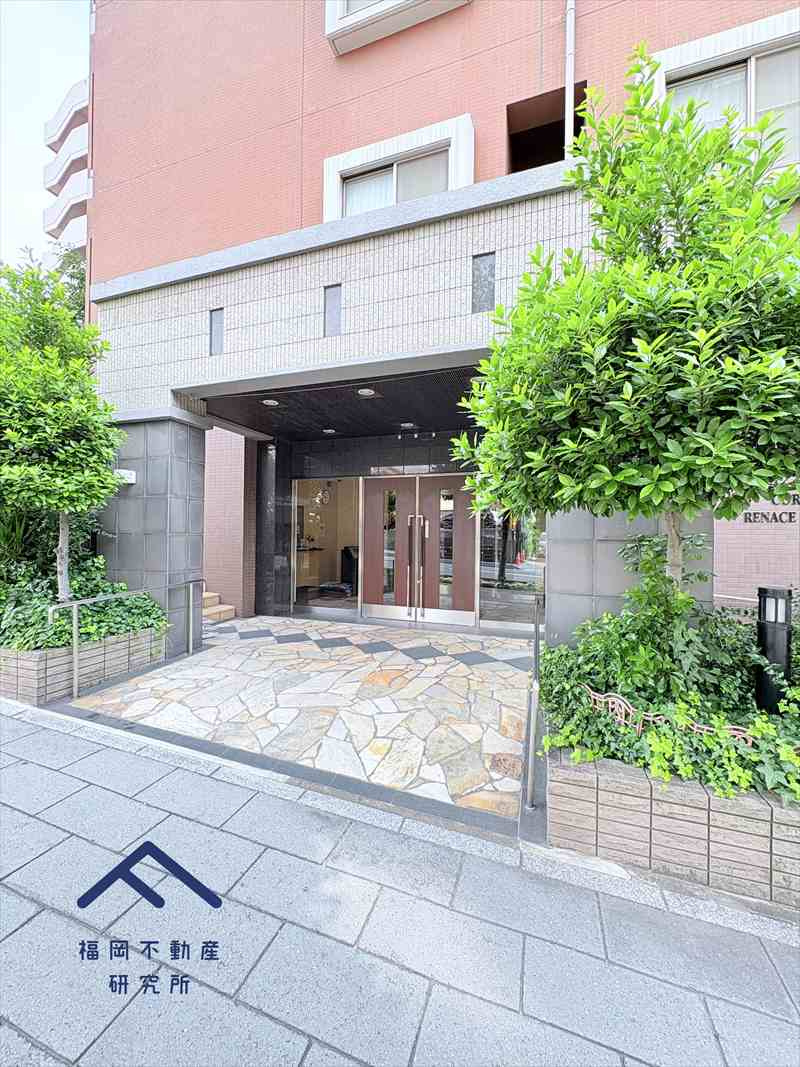 コアマンションルネス呉服町のエントランス