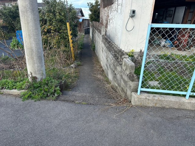 中村1丁目　売土地の前面道路含む現地写真