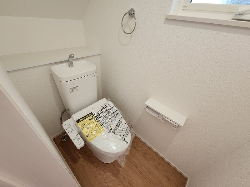 小牧市大字本庄字郷浦　新築戸建　2号地のトイレ|1階のトイレです