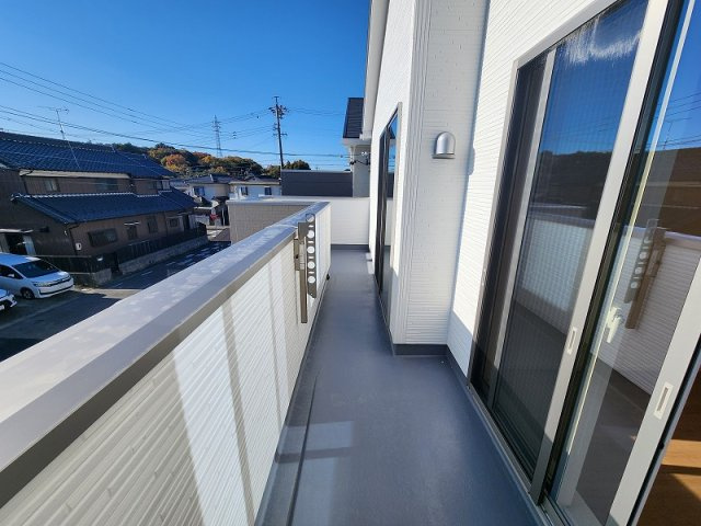 小牧市大字本庄字郷浦　新築戸建　2号地のバルコニー|陽当たり良好なバルコニーです