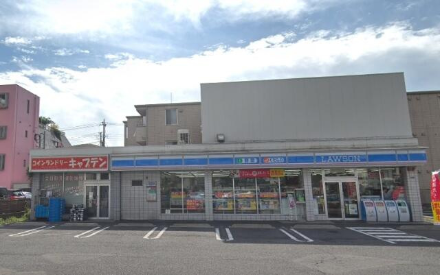 ローソン足立谷在家店まで303m