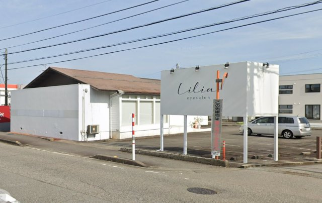 富山市中川原　売店舗　満室稼働中の外観