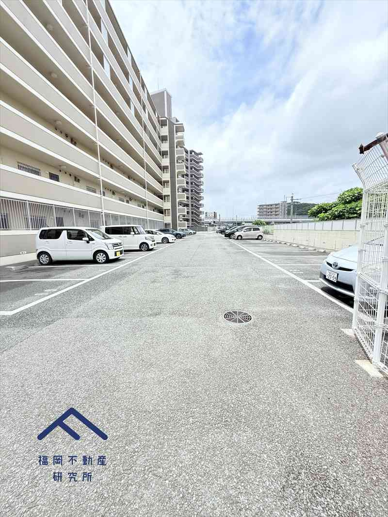 ロワールマンション篠栗Ⅱの駐車場