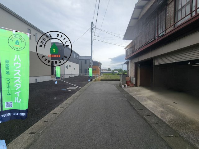 熊本市南区八分字町第14-2棟（2号棟）の前面道路含む現地写真|前面道路です。