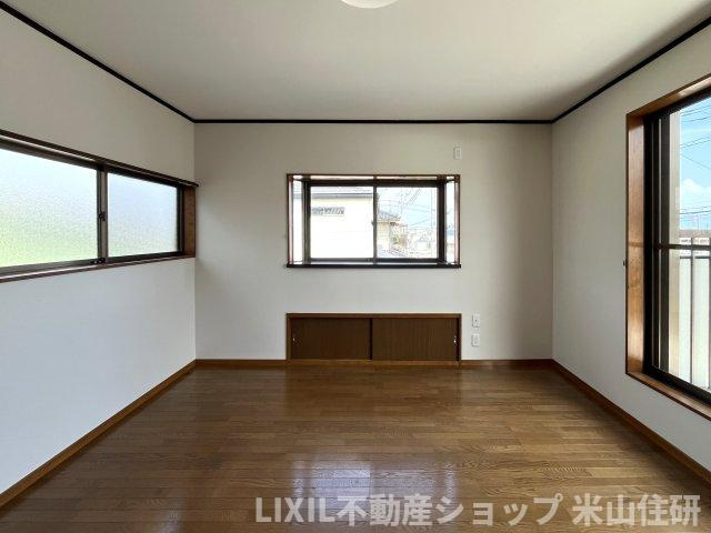 飯野中古再生住宅の洋室