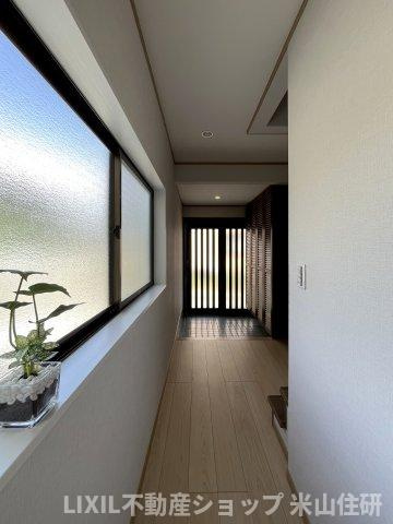 飯野中古再生住宅のその他|１階廊下