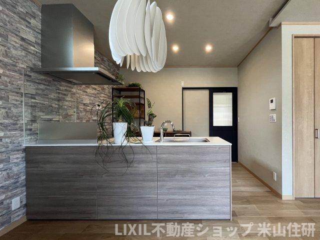 飯野中古再生住宅のキッチン