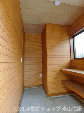 飯野中古再生住宅の収納|外物置