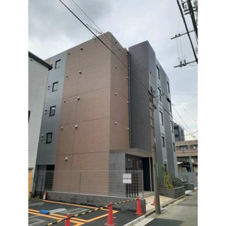 【外観】 | 鉄筋コンクリート造のがっちりとした建物。