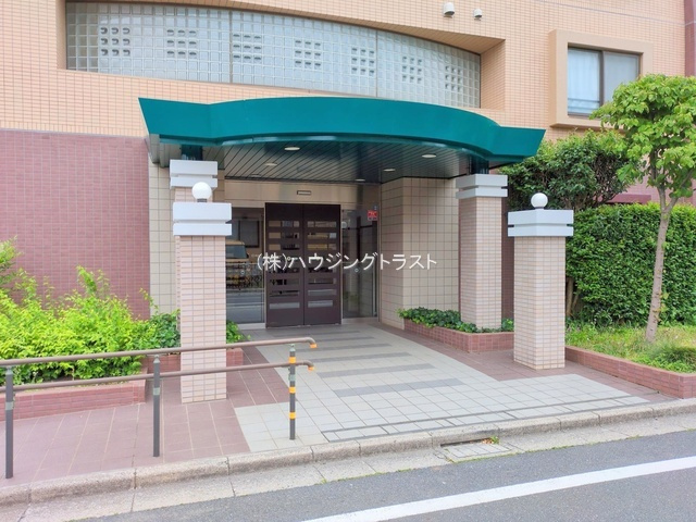 仲介手数料無料　ガーデンステイツ新所沢のエントランス