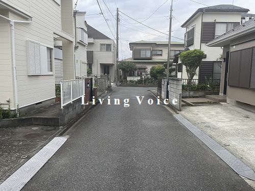 【前面道路含む現地写真】 | 【仲介手数料０円】藤沢市下土棚　中古一戸建て | 藤沢市下土棚　中古一戸建て