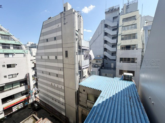 【展望】 | 眼前に広がる空の雄大さと、このお部屋の自慢の一つである「眺望」をご覧ください。毎日、この景色を独り占めできる新生活に夢が広がります。～即日のご見学可能～　お問合せはお気軽にどうぞ。
