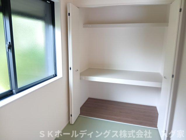 綾部市上延町前田新築戸建て２号棟の収納